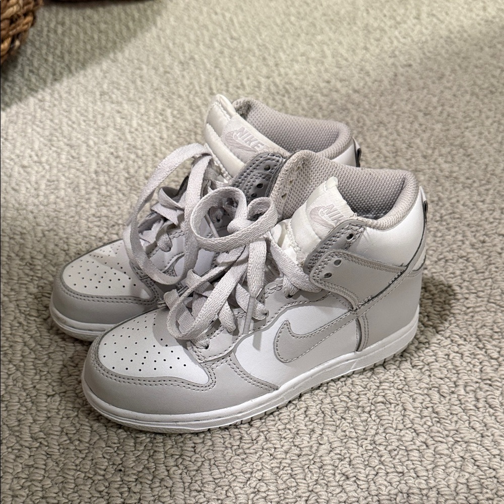 Nike  Sneakers - White and Gray
